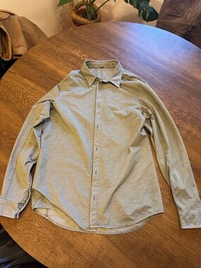 Men's Lululemon Casual Button-Down Shirt - Light Olive/Gray (size medium)